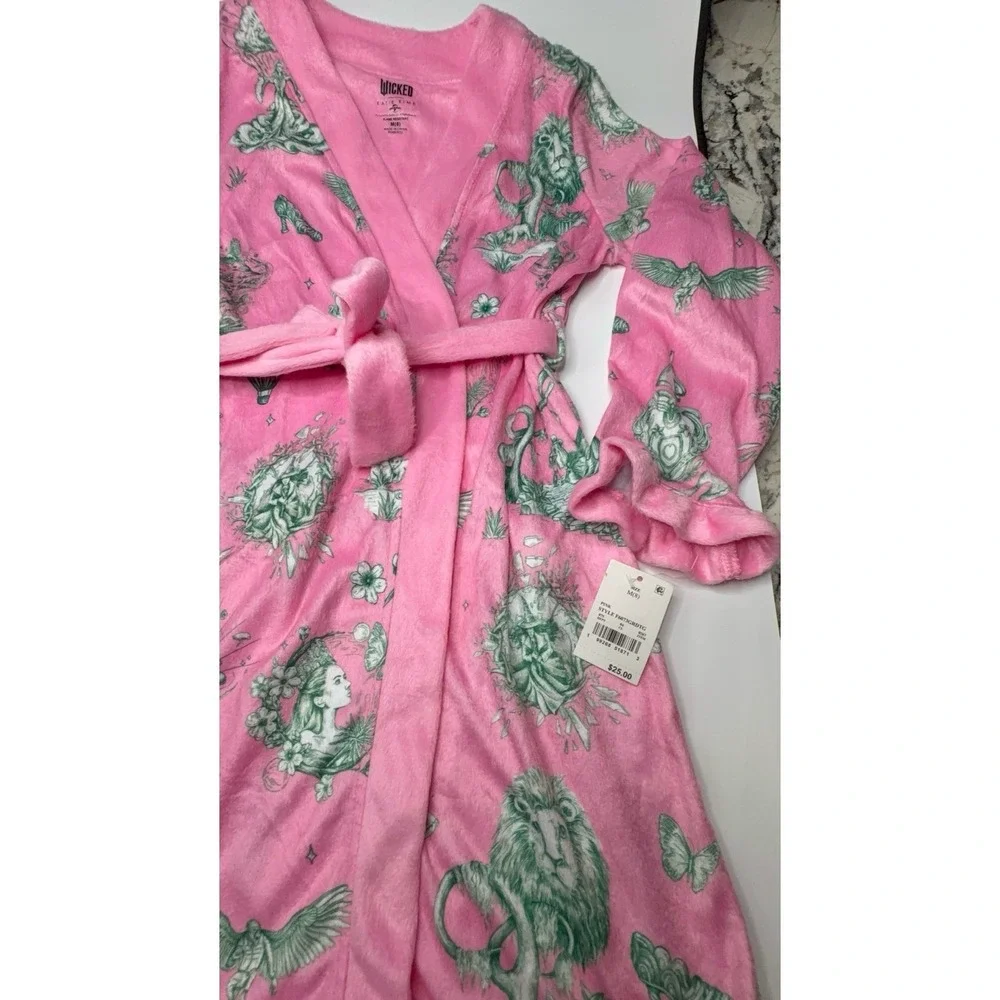 NEW girls size medium (8) pink Wicked movie robe.  Super soft & comfortable robe